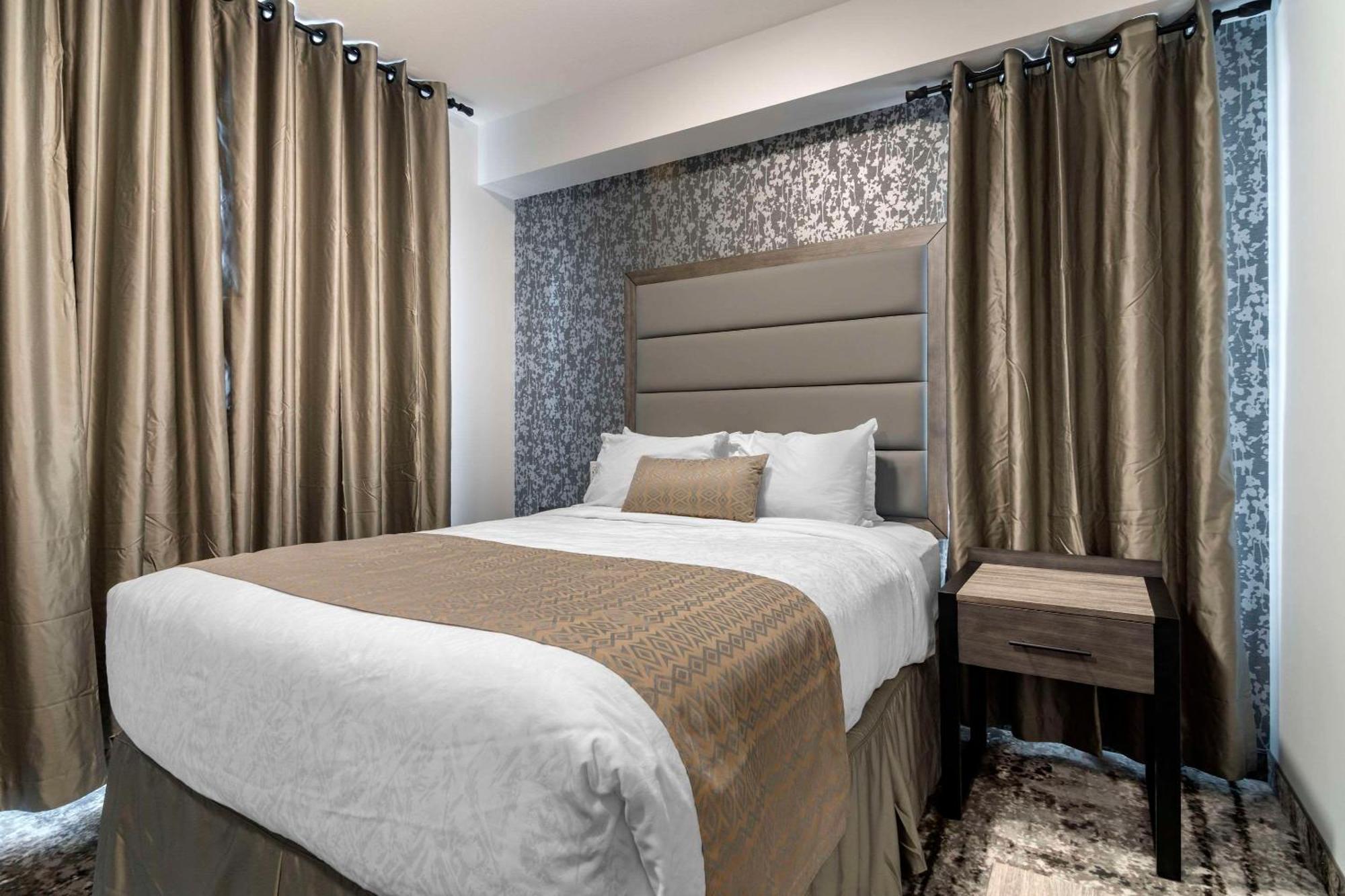 The Hue Hotel, Ascend Hotel Collection Kamloops Exterior foto
